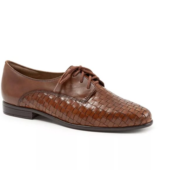 Trotters Lizzie Lace Up (Size 8 / Narrow) - Picture 1 of 6